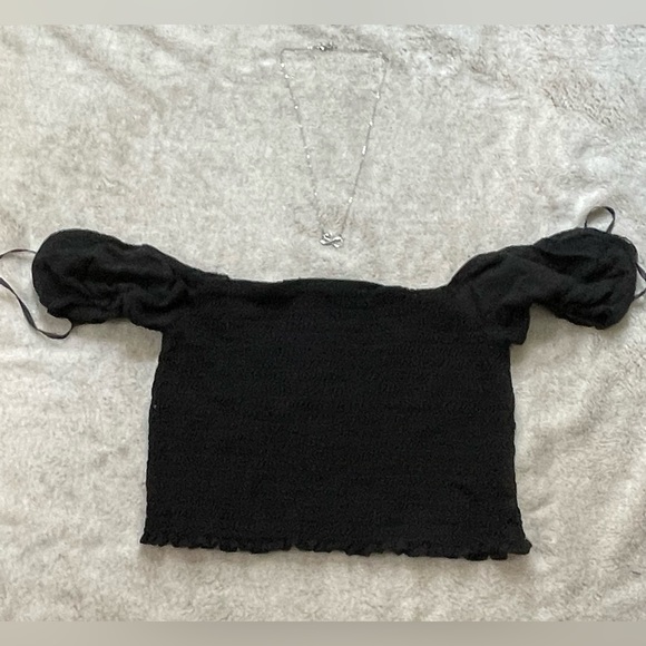 SUMMER, shoulders out black soft crop top - Picture 3 of 4